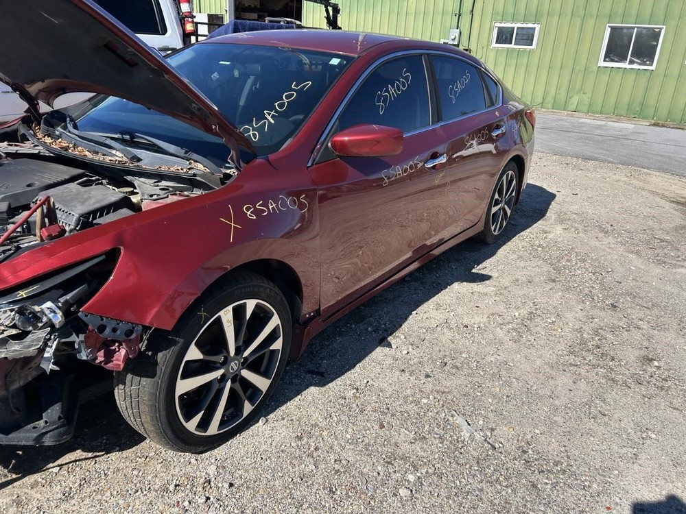ALTIMA 2016 High Mounted Stop Light 104955437