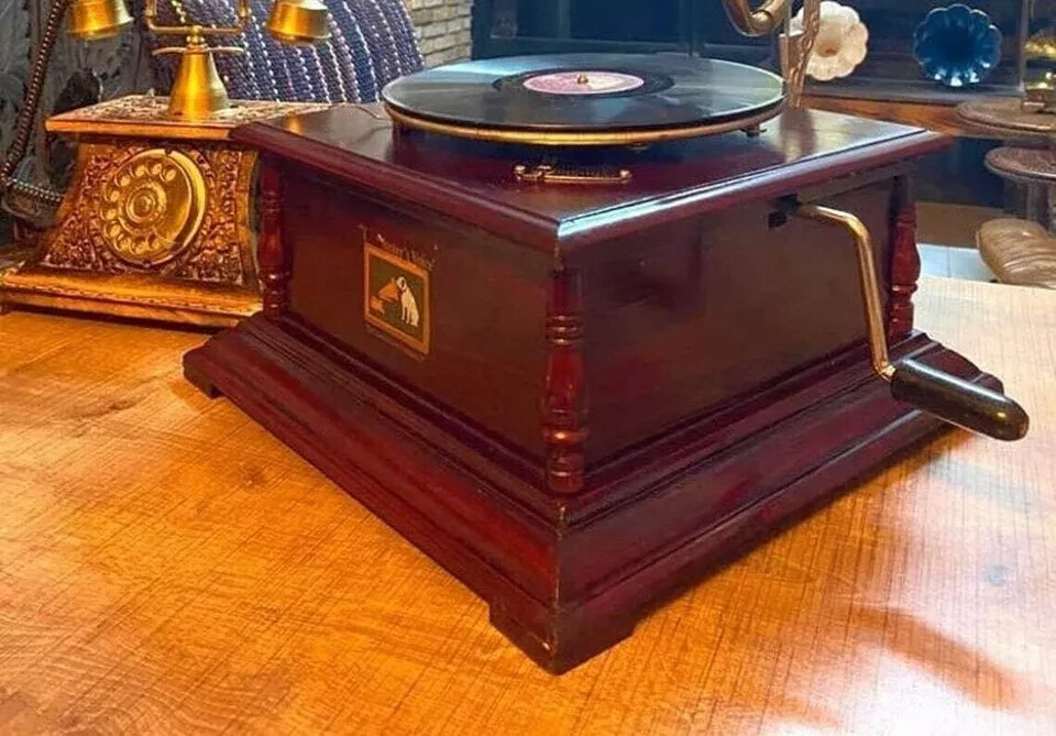 Antique Gramophone, Fully Functional Working Phonograph, win-up record player