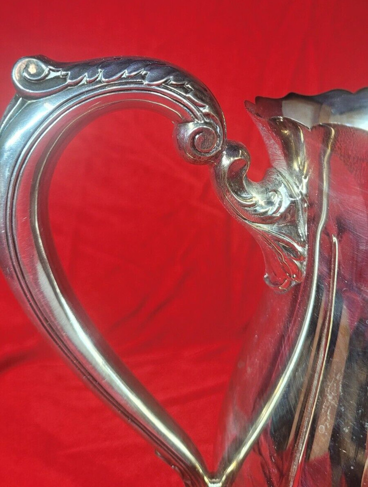 Lunt Silverplate Footed Pitcher, Stamped B-140, 9" Tall