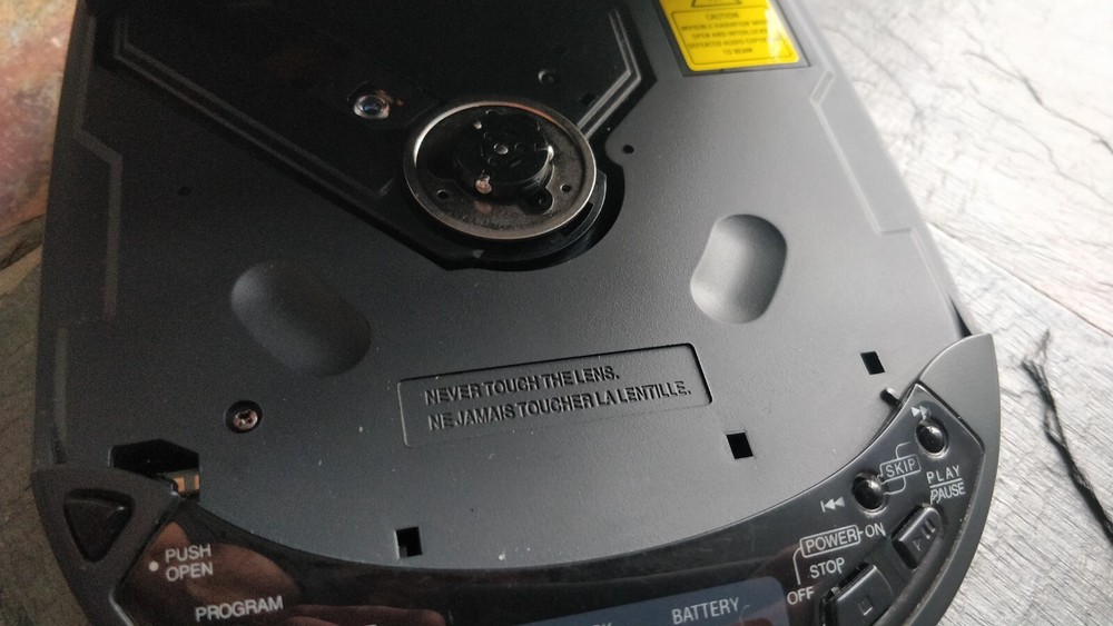 TAMASHI CD608 Portable CD Player Digital Audio Compact Disc Stereo - Error