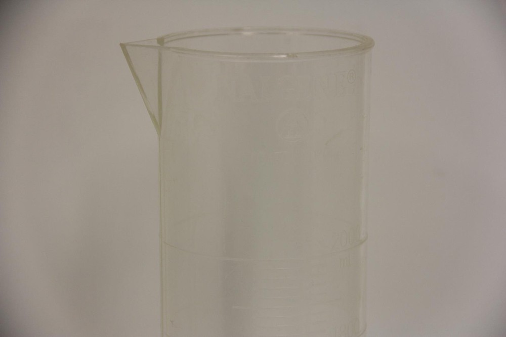 NALGENE 3663-2000 2000mL Graduated Cylinder with PP Base "Make an Offer"
