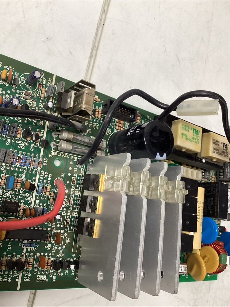 APCC 640-0730P Rev 18 Smart-UPS Control Board PCB U-017
