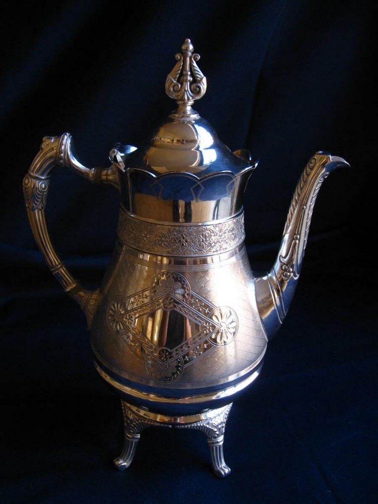 Silver-plated Coffee Pot - Extensive engravings - Excellent condition