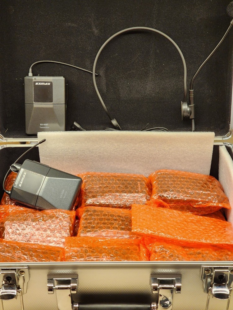 EXMAX EX938 Wireless Microphone System 1 Trasmiter 20 Receivers 20 Earbud + Case