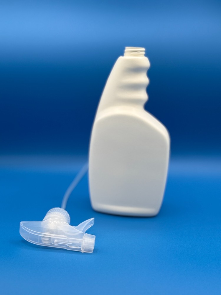 32oz Spray Bottles