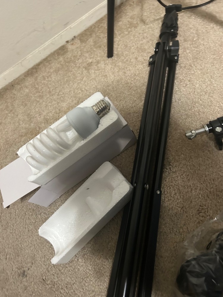 Photography Backdrop Studio Lighting Kit. Lightly used. Some items never used