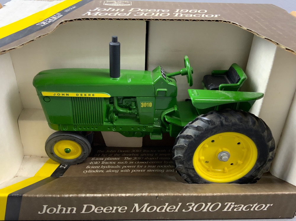 John Deere - 1960, Model Tractor - 5635