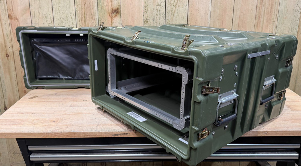 Hardigg Server Rack Rackmount 19x24" 4U Rack Waterproof Storage Case W/ Rack