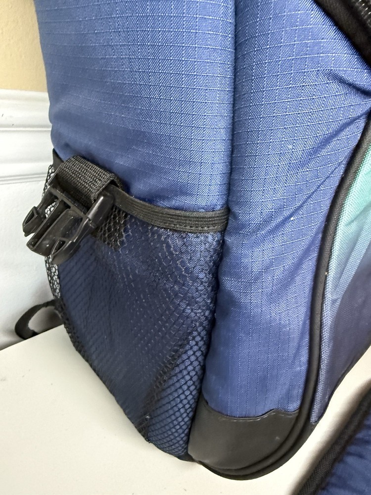 Igloo Backpack Cooler Blue Black Teal with Shoulder Strap Compartments