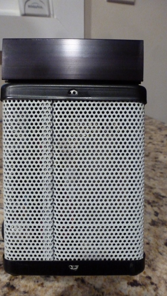 Aopian J2432, Regulated Plug in Power Supply