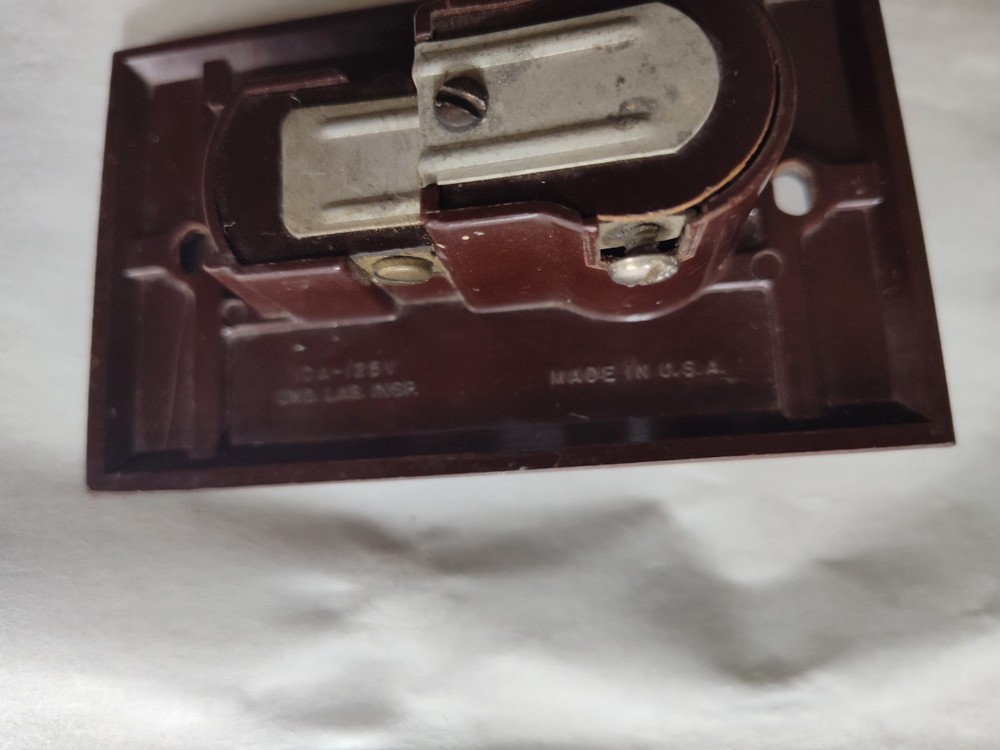 Snapit Dashed Fine Lines Brown Bakelite Textured Switch with indicator light vtg