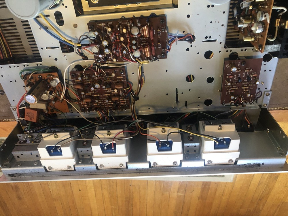 Marantz 2440 Quadradial Amplifier