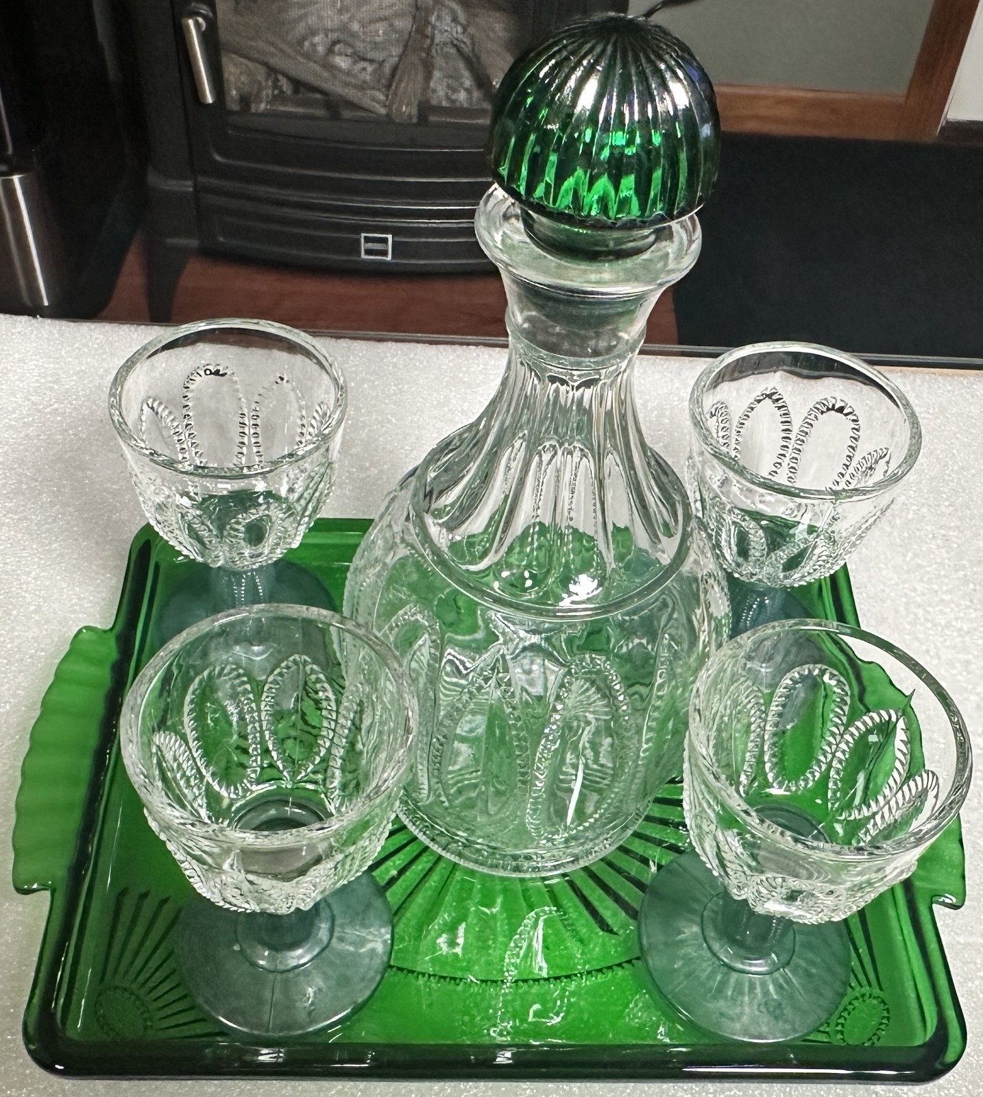 AVON Vintage EMERALD ACCENT Glass Decanter Set with Tray & 4 Glasses + Boxes 80s