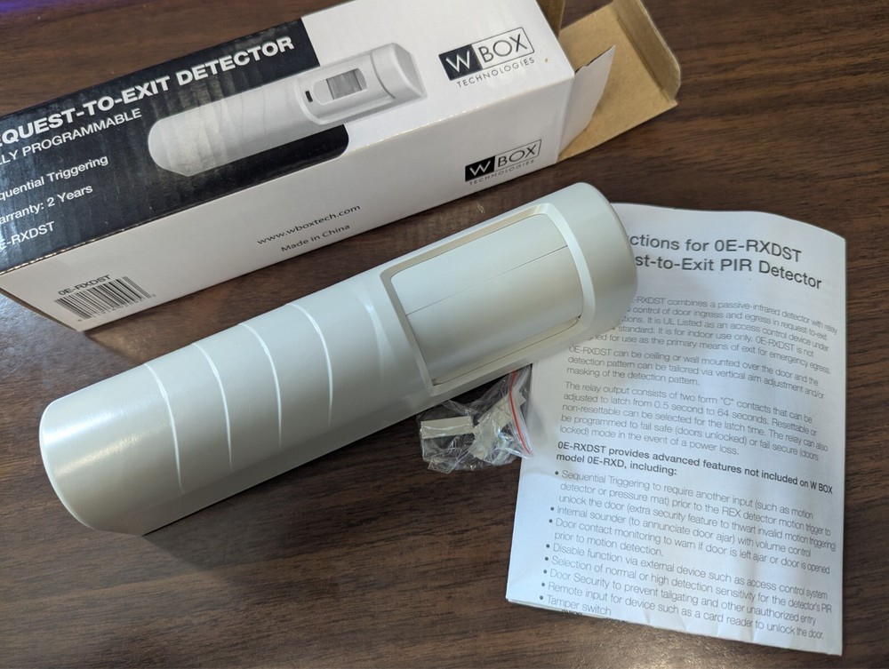 ADI PRO 0E-RXDST Request-to-Exit PIR Sensor with Sequential Triggering