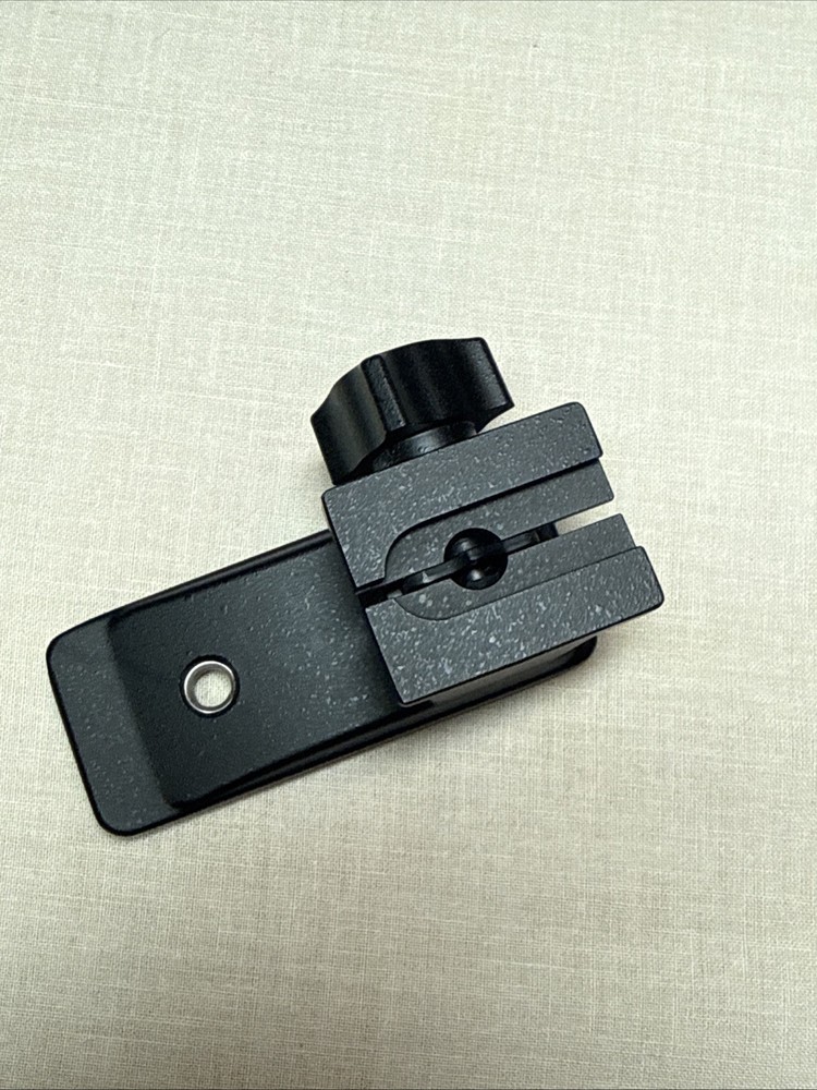 Flash Bracket Quick Release Clamp Receiver Push-Lock Camera Mount 1/4”-20 Strobo