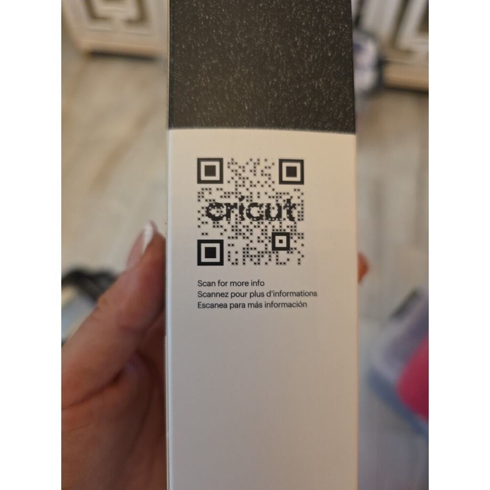 New Cricut Smart Iron on 2008939 Heat Transfer Vinyl Black 13 in x 9 ft