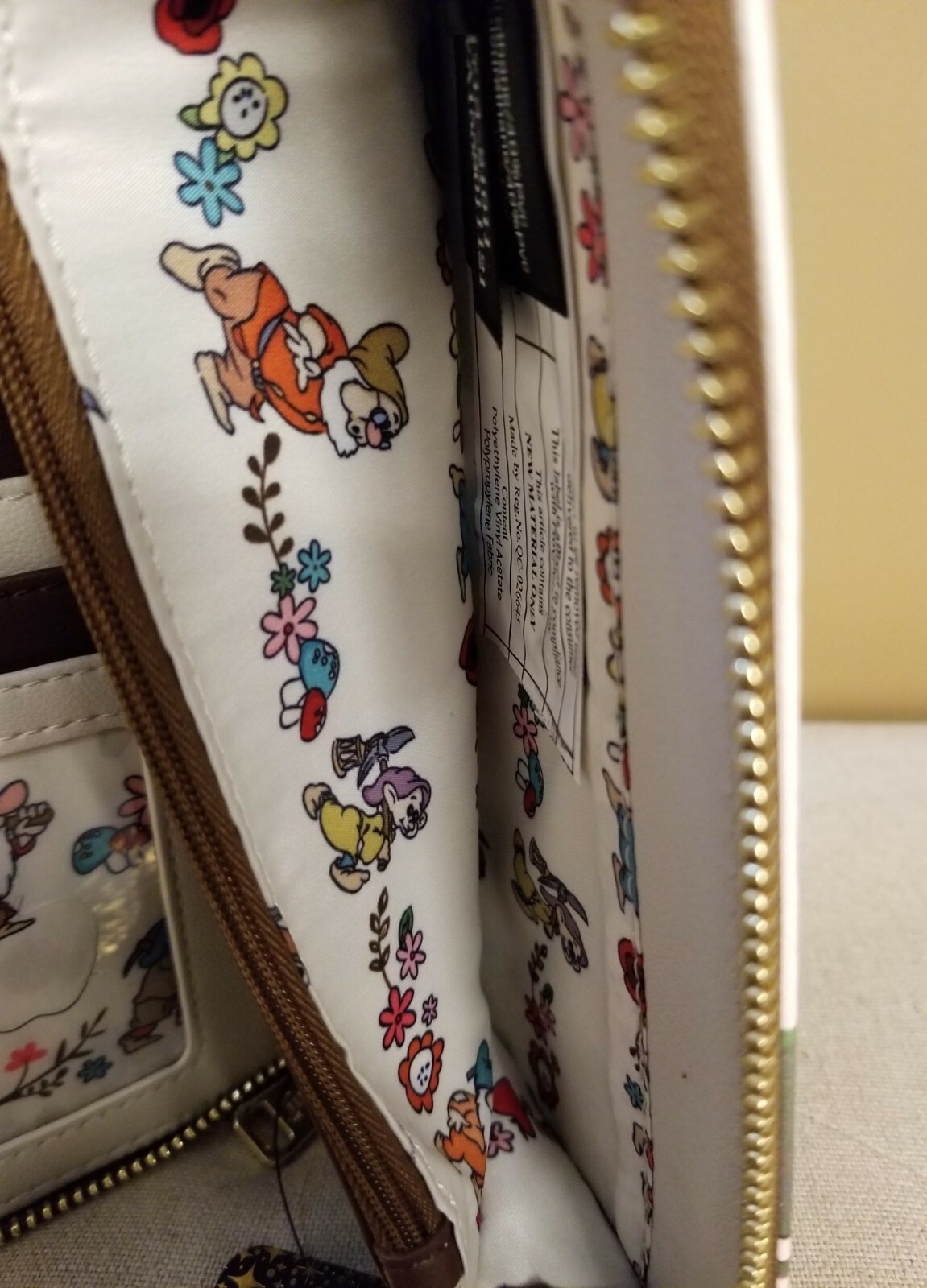 Loungefly Disney Princess Snow White & The Seven Dwarfs Wallet zip around NEW