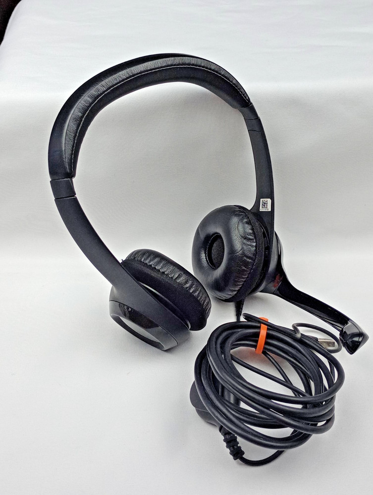 Logitech USB Wired Headset w/ Mic Inline Volume Control Black PC Laptop Tested