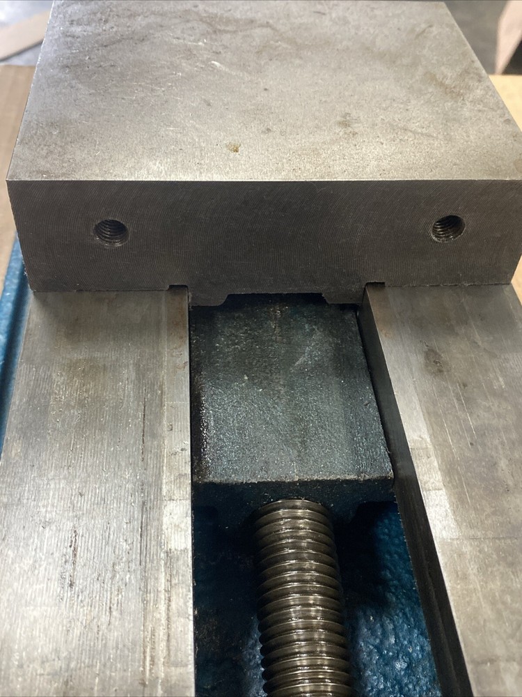 INTERSTATE 6” Machine Vise With Jaws & Handle