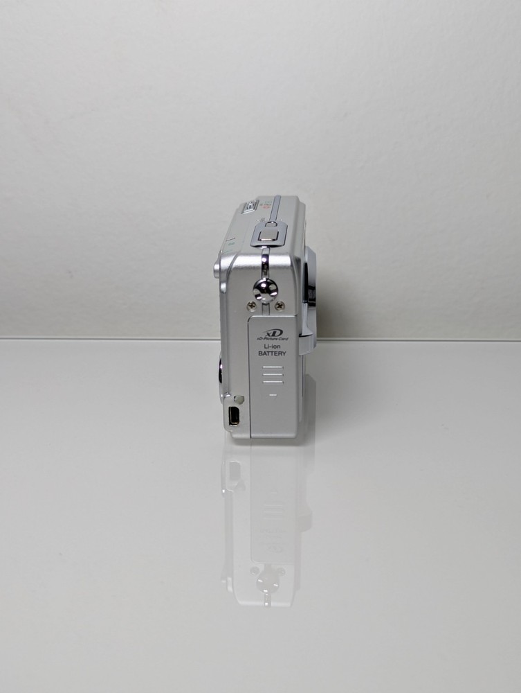 Olympus FE-160 6.0MP Digital Camera (Tested Working)