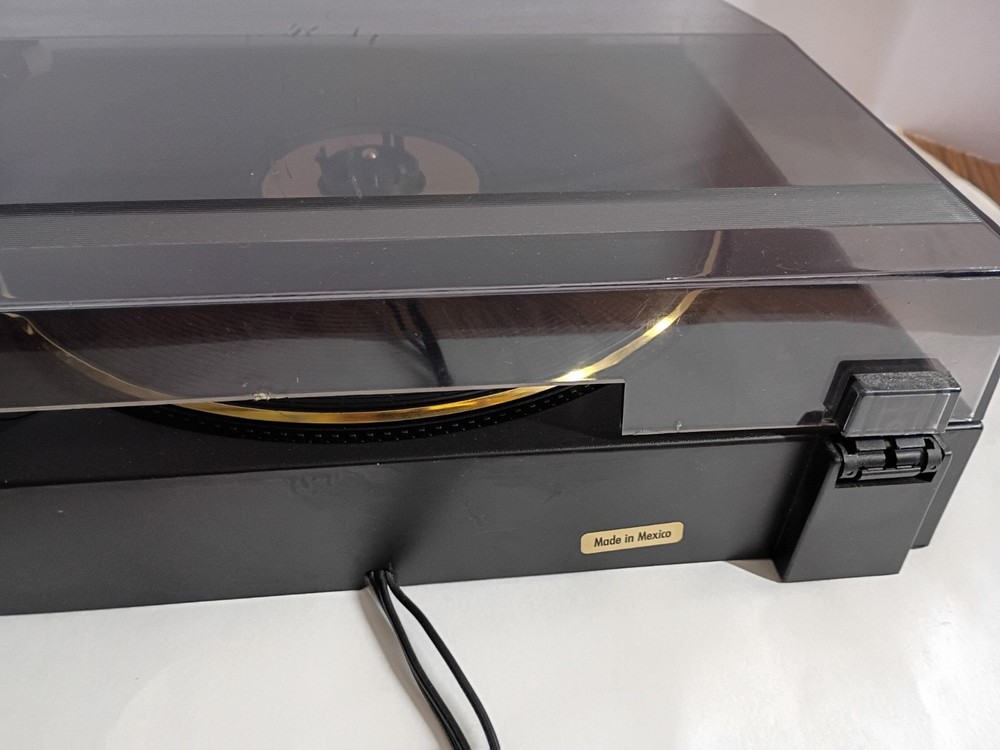 Soundsign Music Record Player 0976C Turntable Auto Return Untested