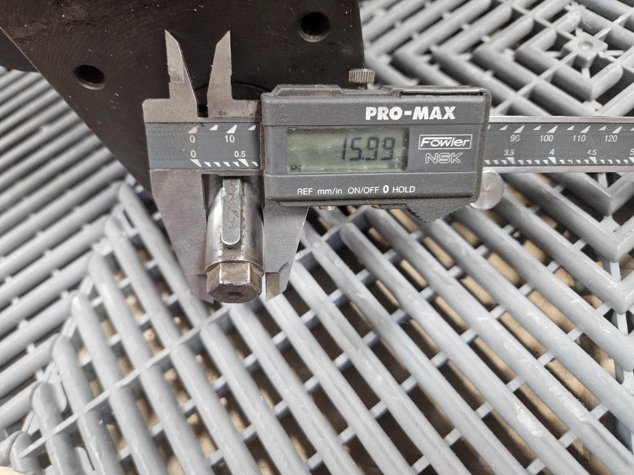 ESAB Welding Rotary Table MNR 454562 100:1 Worm Gear Reducer with Feedthrough