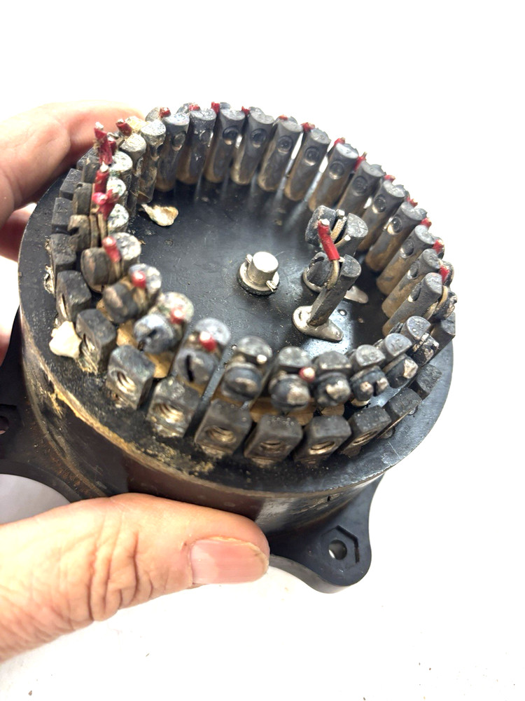 The Lewis Engineering Co. 27S28B4 - 28 Point Temp. Selector Switch 4" Face