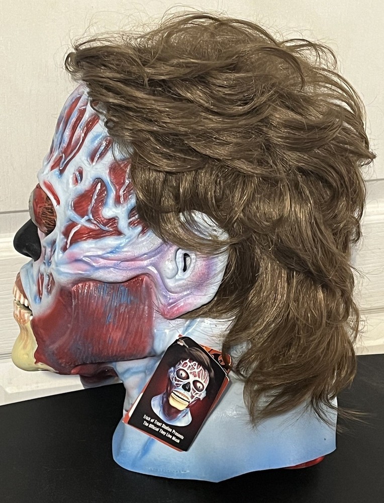 THEY LIVE Mask UNIVERSAL STUDIOS Trick Or Treat Studios NWT