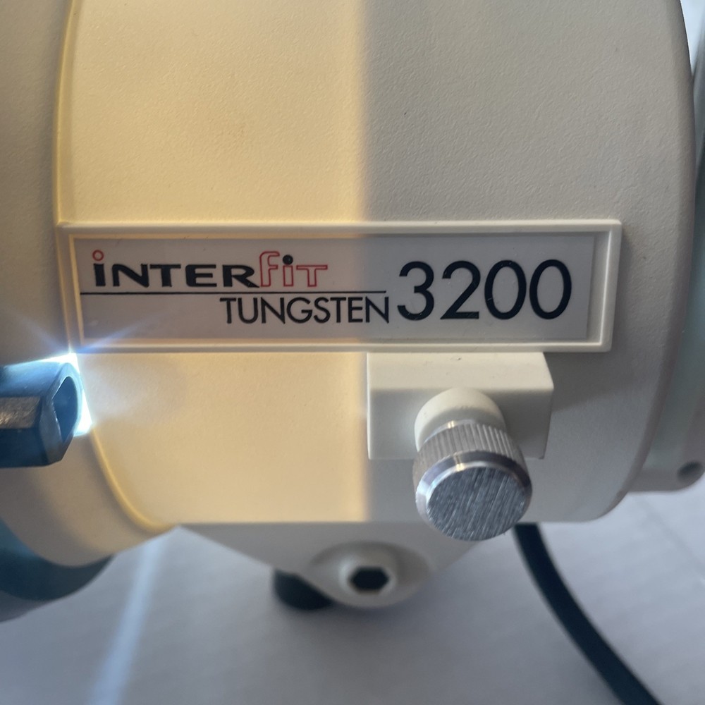 INTERFIT TUNGSTON 3200 CONTINUOUS STUDIO LIGHT WORKS