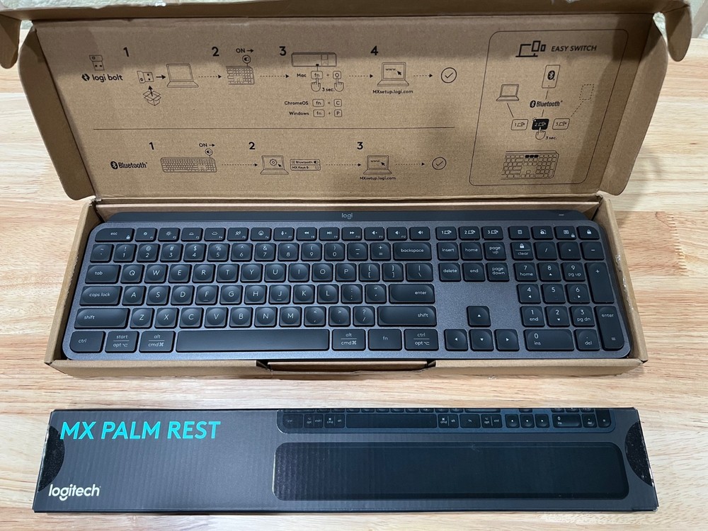 Logitech MX Keys Wireless Keyboard with Palm Rest - Graphite