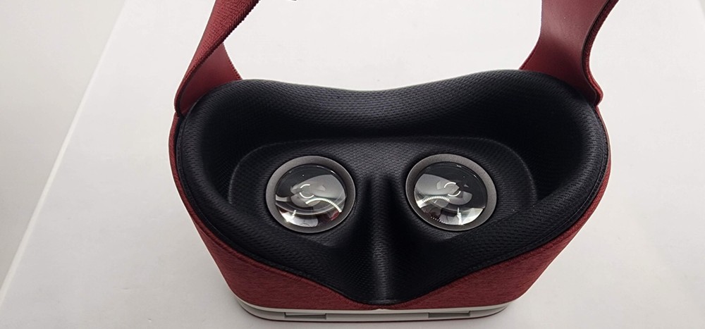 Google Daydream View VR Headset - Excellent Condition - Cleaned and Sanitized