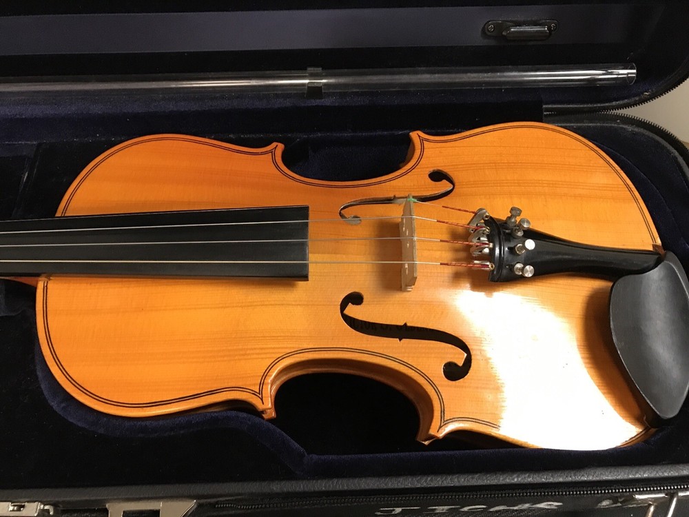 Victor S. Oldenburg 4/4 size Violin