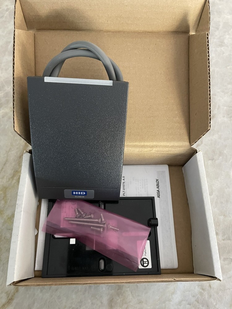 HIDI class SER 40 wall switch reader model 920NTNNEG00000