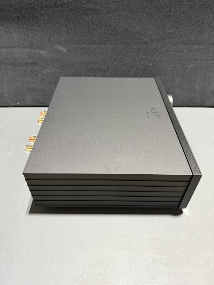 Lyngdorf TDAI-2210 ADC Streaming Integrated Amplifier
