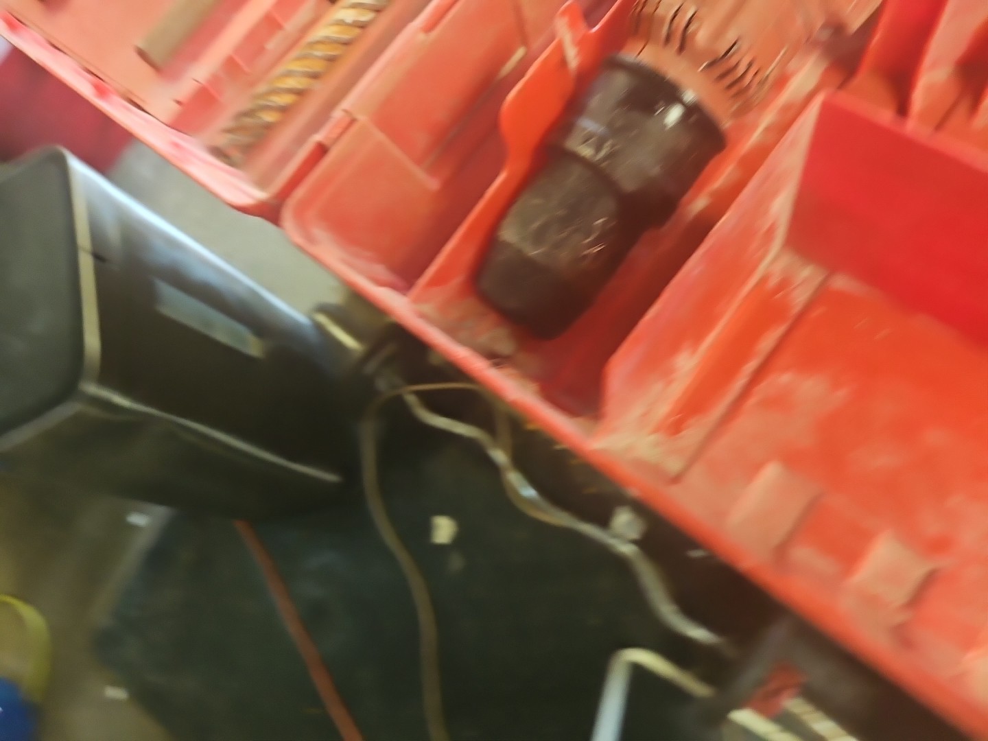 Hilti TE 50-AVR Corded Rotary Hammer Drill with Hard Case with 5 bits