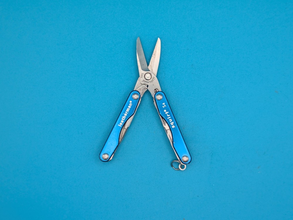 Leatherman Squirt S4 Multi-Tool, Key Ring, Retired, BLUE!