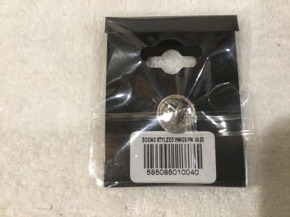 Boeing stylized wings pin