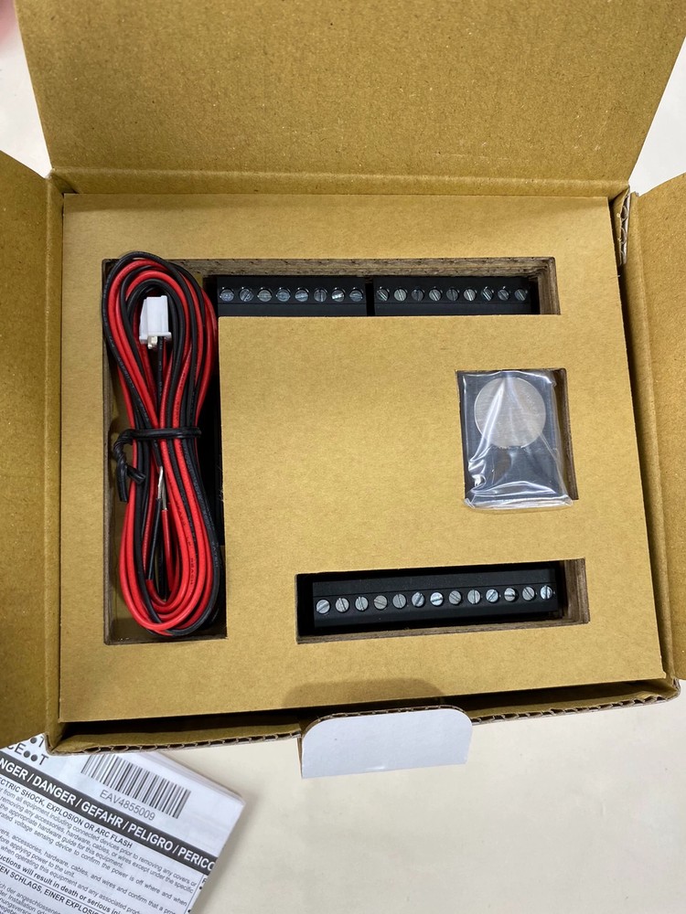 1pc Schneider TM221C24T New Controller