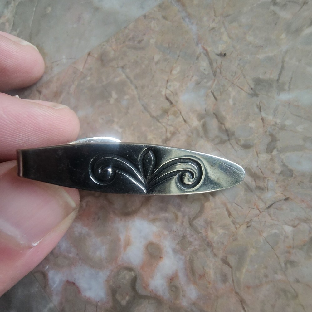 Silver Toned Scrollwork Tie Bar Clip