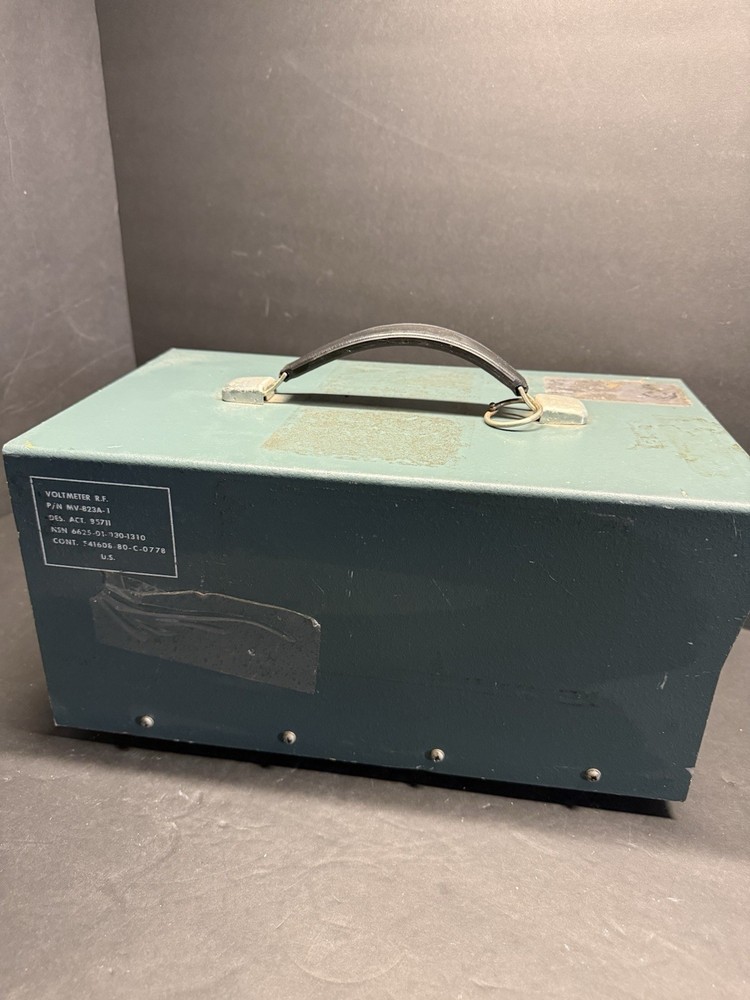 MILLIVAC MV-823A-1 Millivolt Meter Voltmeter POWERS but Untested