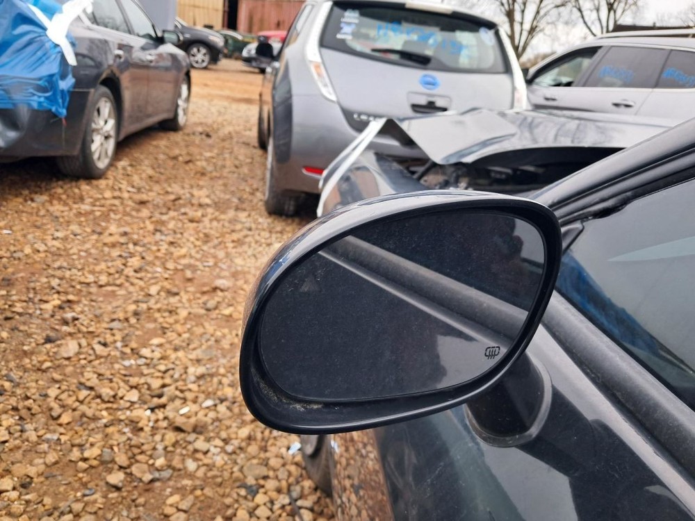 CHALLENGE 2016 Glove Box 4884216