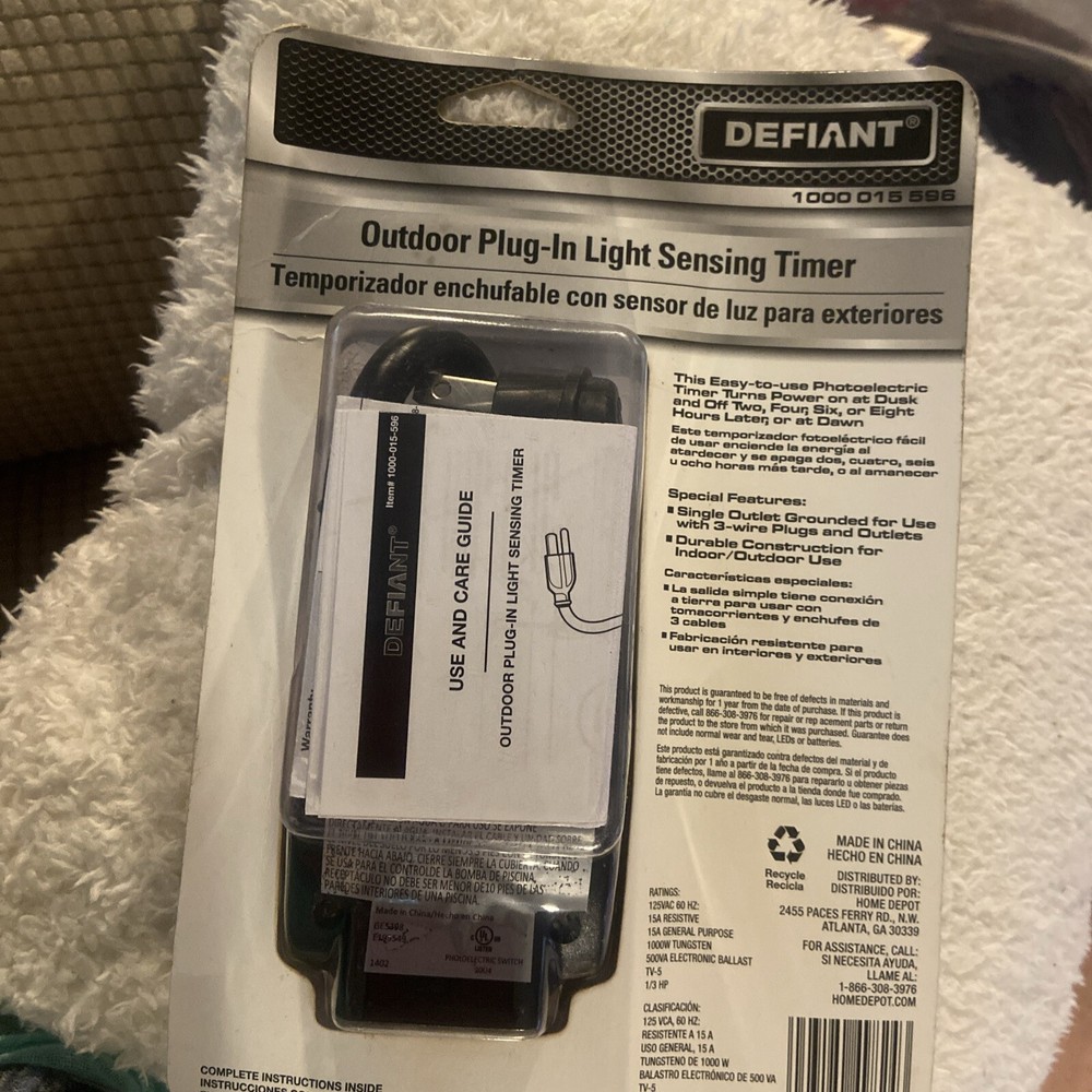 Defiant Outdoor Plug-In Light Sensing Timer