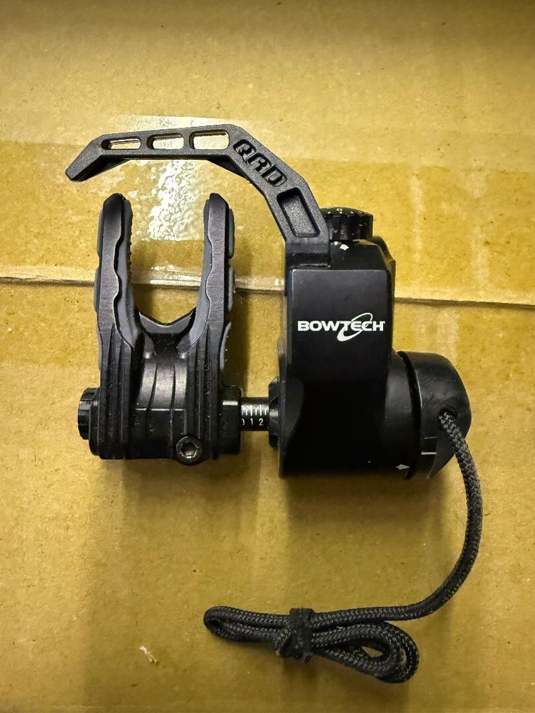 NEW BOWTECH QAD Ultrarest Integrate MX2 RH Bow Arrow Rest MICRO