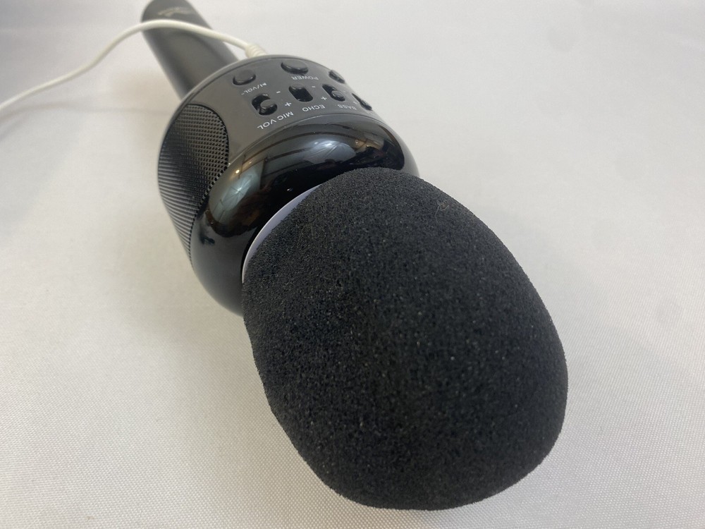 WIRELESS BLUETOOTH KARAOKE MICROPHONE E106 2.0 With Case Manual Fast Ship