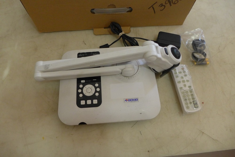 R20 QOMO HITE VISION QPC60 SCIENCE CAM / DOCUMENT CAMERA W CD / CORDS & REMOTE