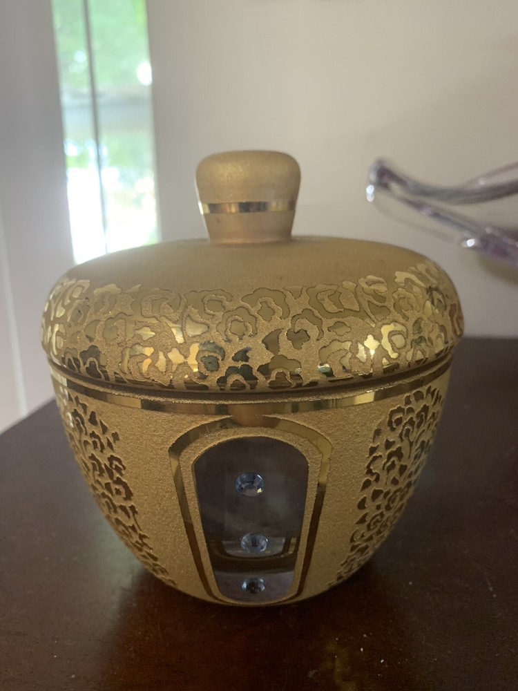 turkisk goldini vase eith lid