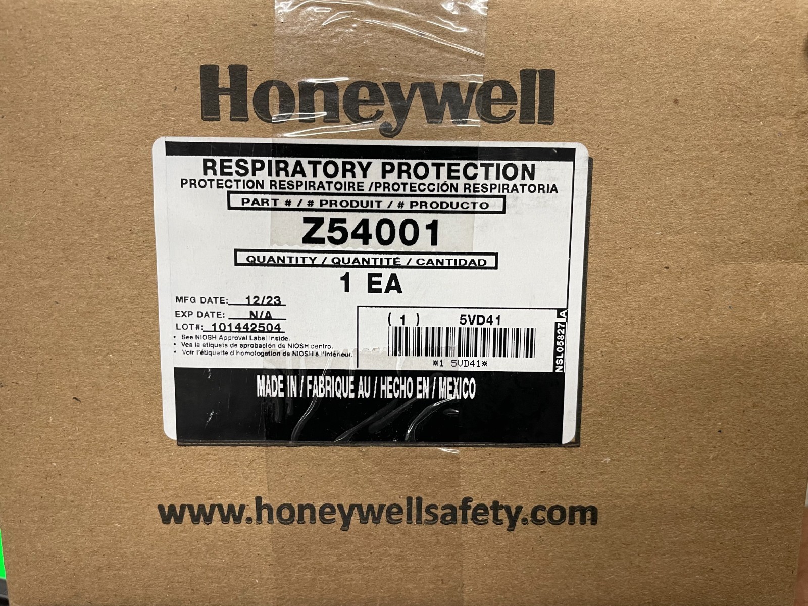 Honeywell 54001 North Air-Purifying Respiratory Full Face Protection Mask M/L