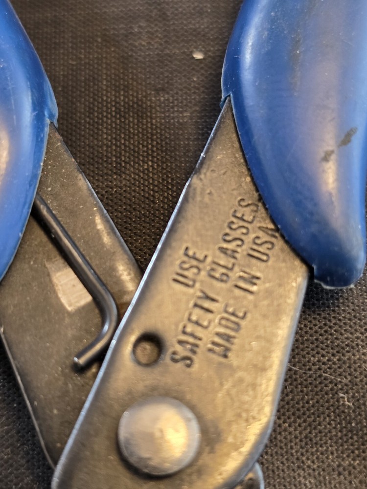 The Bead Smith Knot Cutter 5" Thread and Wire Cutting Tool with Spring