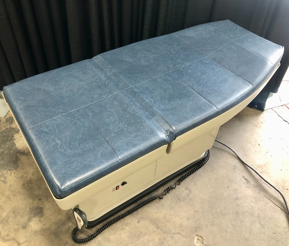 Midmark 405 Barrier Free Power Exam Table with Hand Controller