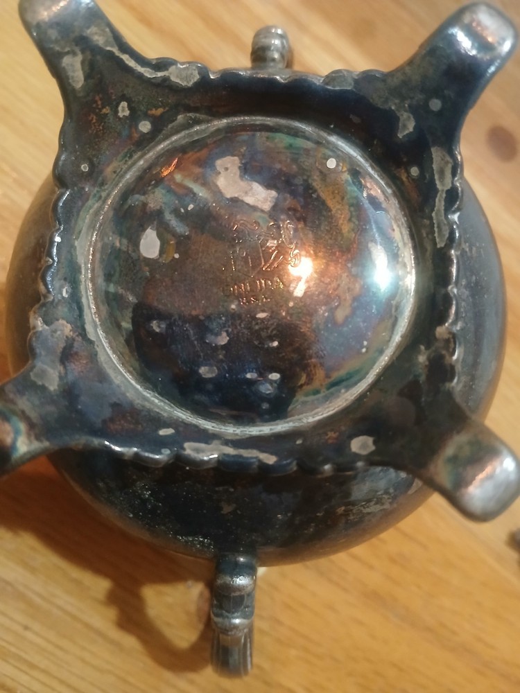 Oneida Silverplated Sugar Pot